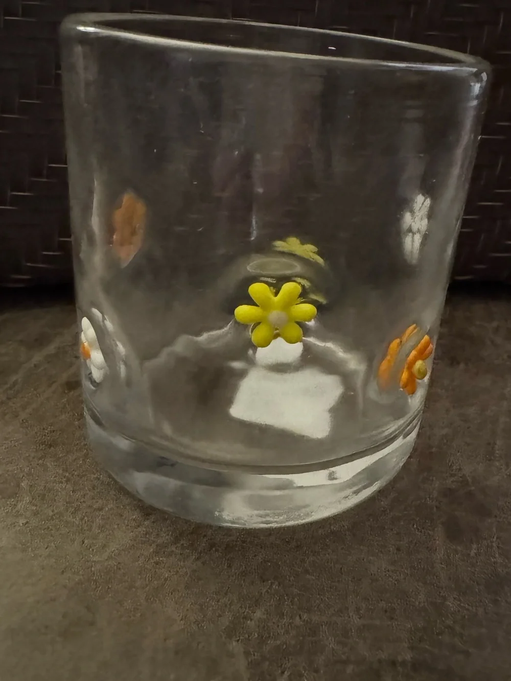 NWT Icon juice  Glass Tumbler with Yellow & Orange Floral Accents daisy set 2